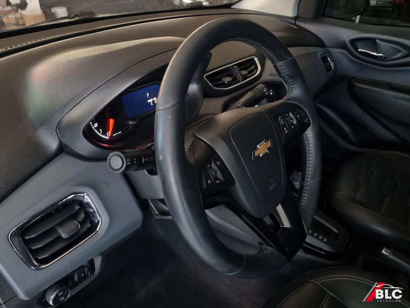 Foto do veículo CHEVROLET ONIX  1.4AT LTZ 2019 108.731 KM 68.900,00