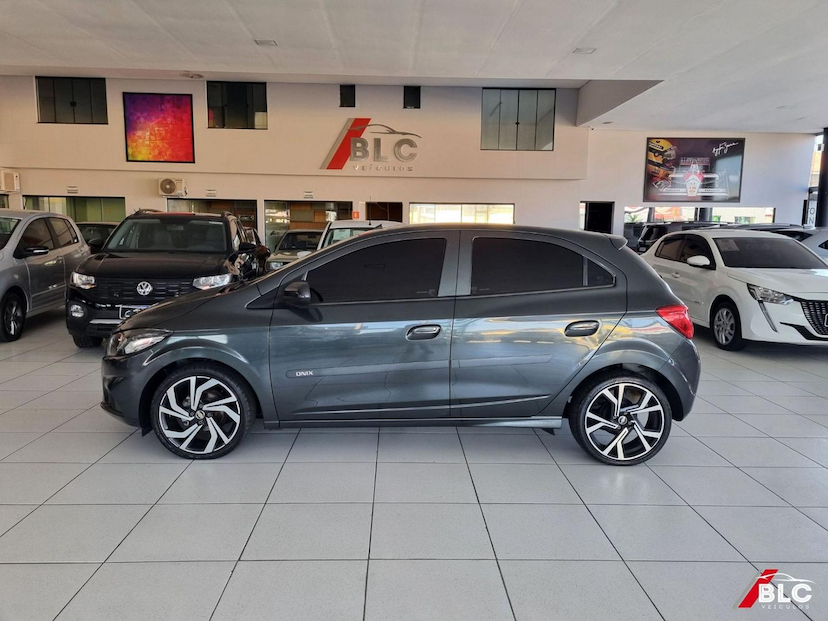 Foto do veículo CHEVROLET ONIX  1.4AT LTZ 2019 108.731 KM 68.900,00