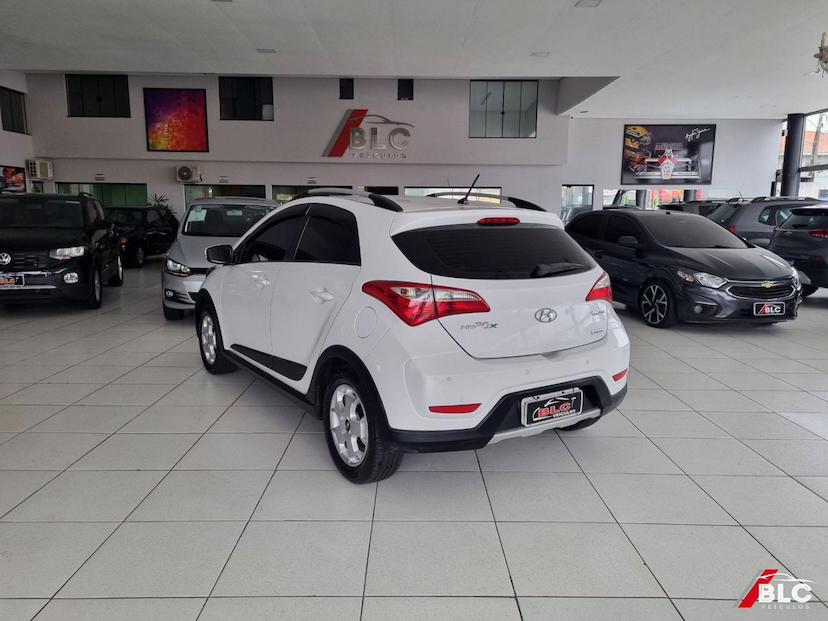 Foto do veículo HYUNDAI HB20X  1.6A STYLE 2014 154.071 KM 57.500,00