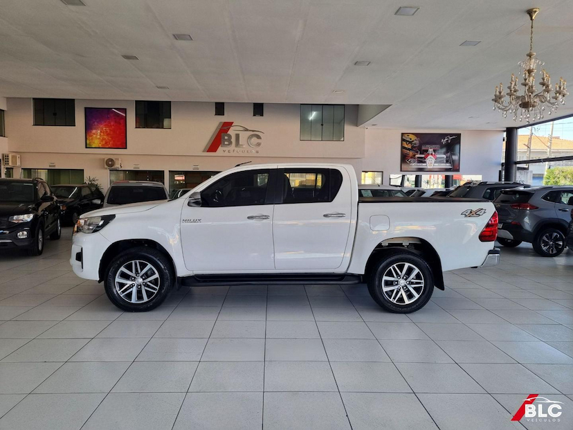 Foto do veículo TOYOTA HILUX  2.8 SRV 4X4 CD 16V DIESEL 4P AUT 2020 119.085 KM 188.900,00