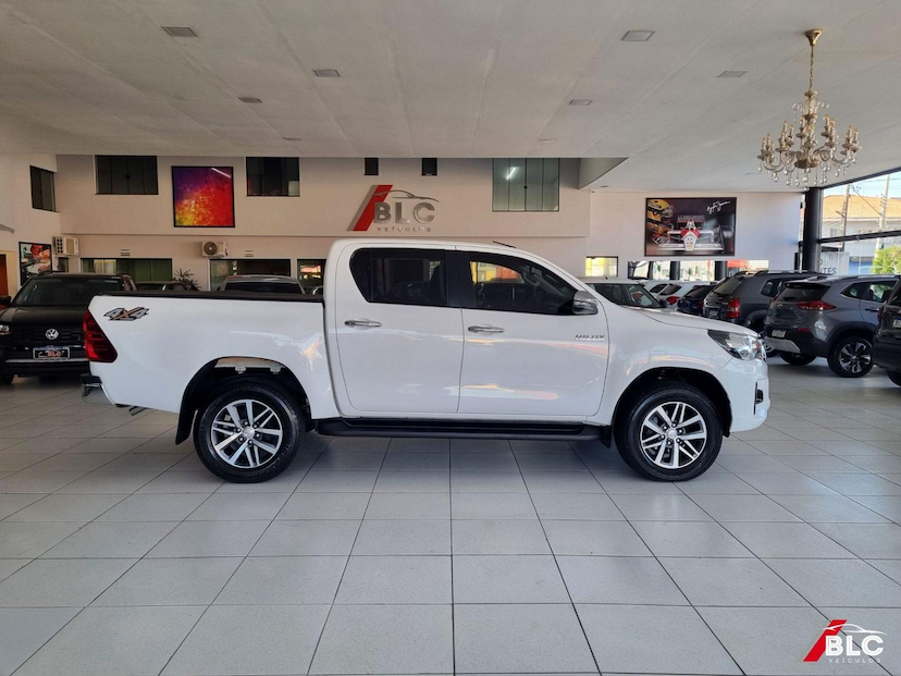 Foto do veículo TOYOTA HILUX  2.8 SRV 4X4 CD 16V DIESEL 4P AUT 2020 119.085 KM 188.900,00