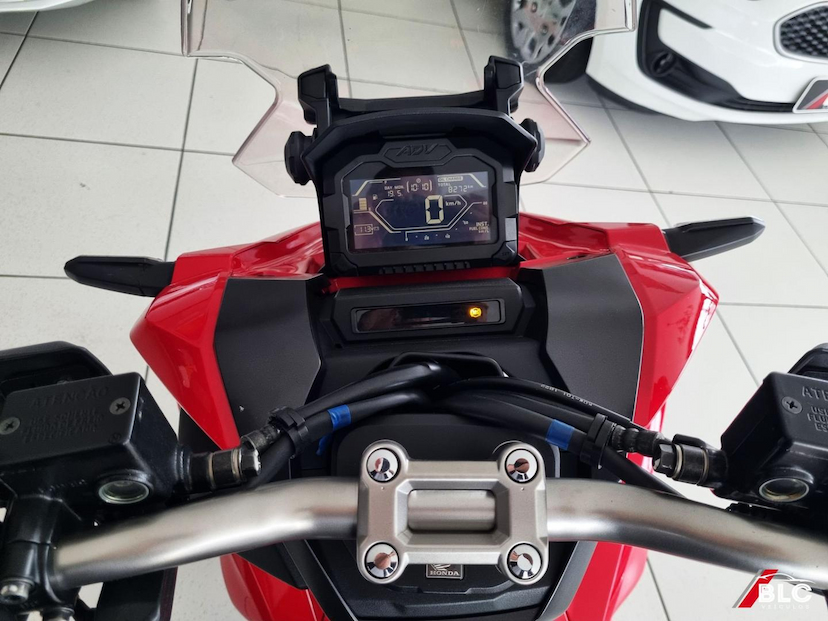 Foto do veículo HONDA ADV 150  150 2022 8.272 KM 21.900,00
