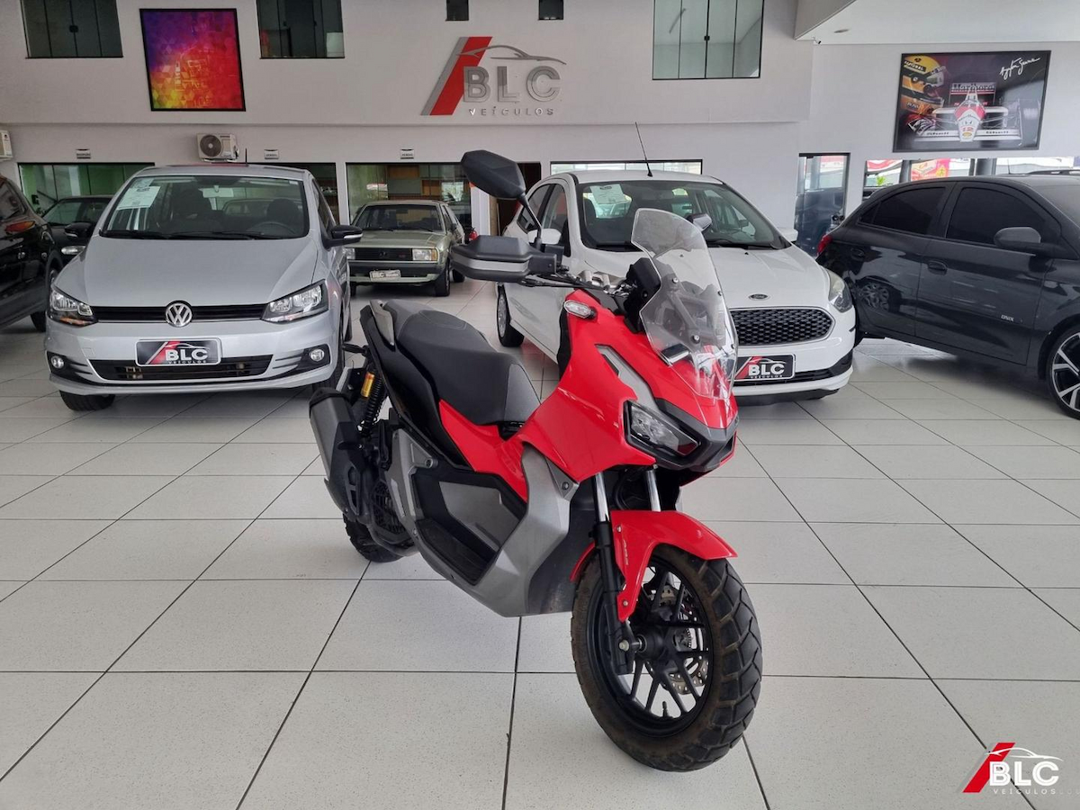 Foto do veículo HONDA ADV 150  150 2021/2022 8.272 KM R$ 21.900,00
