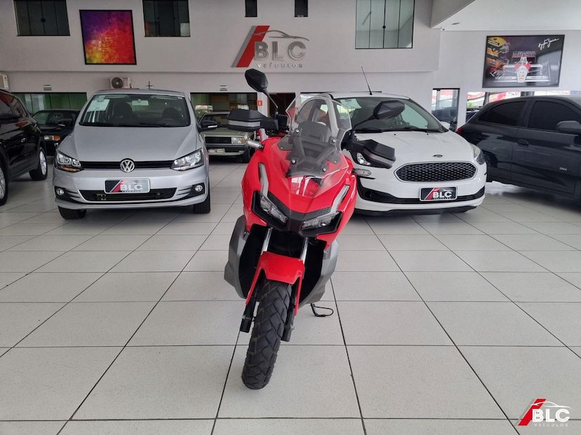 Foto do veículo HONDA ADV 150  150 2022 8.272 KM 21.900,00