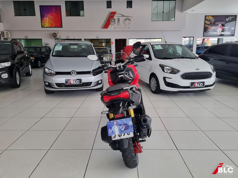Foto do veículo HONDA ADV 150  150 2022 8.272 KM 21.900,00