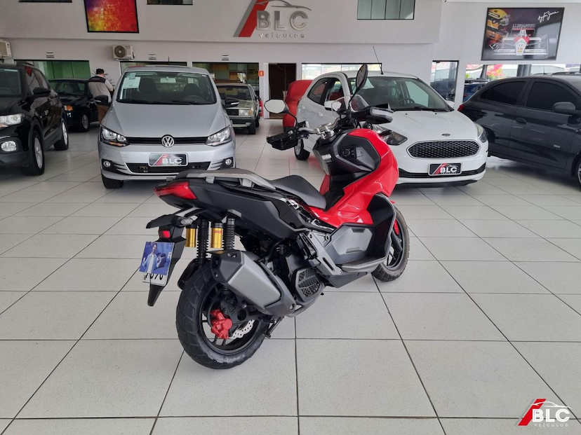 Foto do veículo HONDA ADV 150  150 2022 8.272 KM 21.900,00