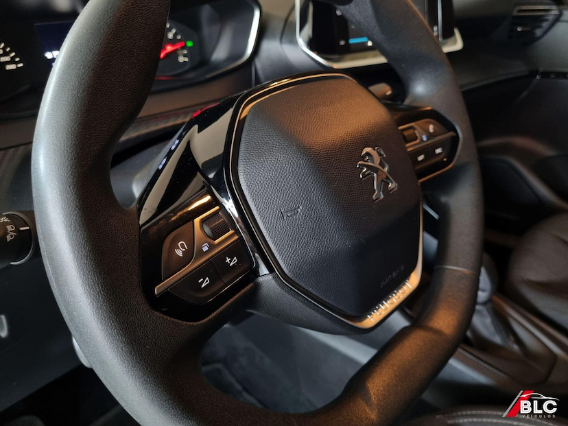 Foto do veículo PEUGEOT 208  ACTIVE AT1 2022 74.747 KM 68.900,00
