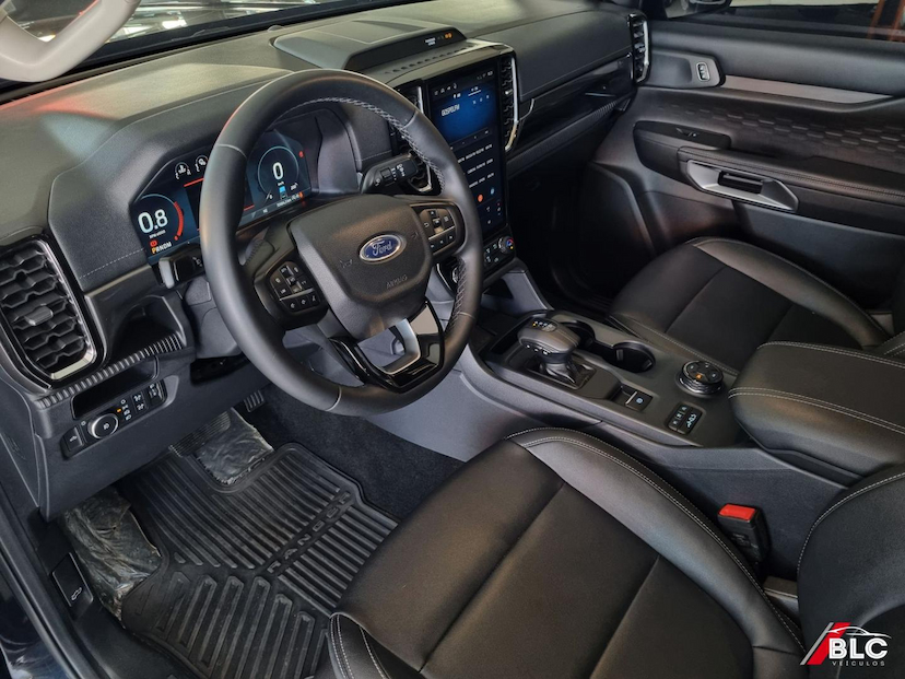 Foto do veículo FORD RANGER  LTDPCD3D4A 2024 70.984 KM 276.900,00