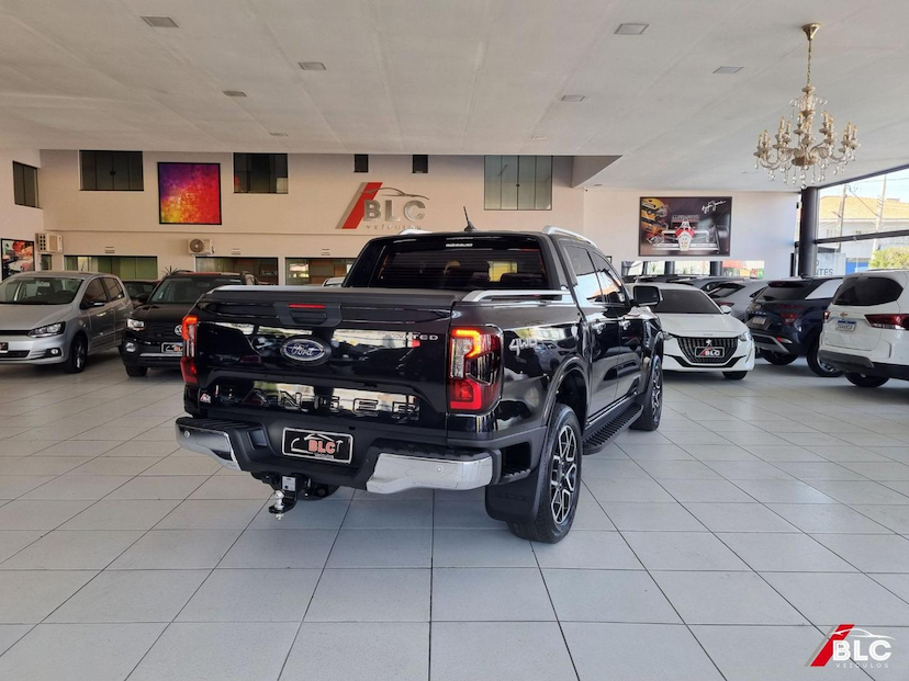 Foto do veículo FORD RANGER  LTDPCD3D4A 2024 70.984 KM 276.900,00
