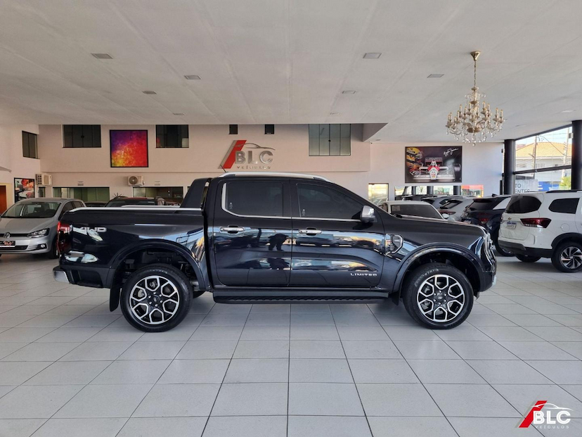 Foto do veículo FORD RANGER  LTDPCD3D4A 2024 70.984 KM 276.900,00