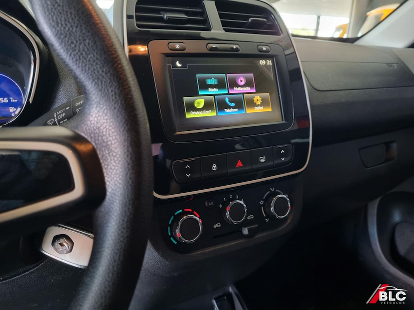 Foto do veículo RENAULT KWID  INTENS 10MT 2021 53.556 KM 45.900,00