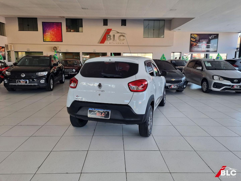 Foto do veículo RENAULT KWID  INTENS 10MT 2021 53.556 KM 45.900,00
