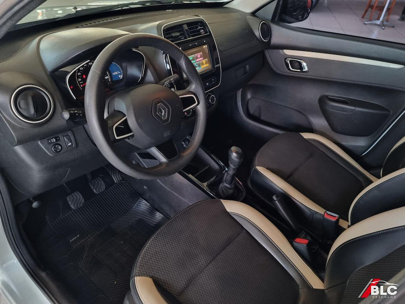 Foto do veículo RENAULT KWID  INTENS 10MT 2021 53.556 KM 45.900,00