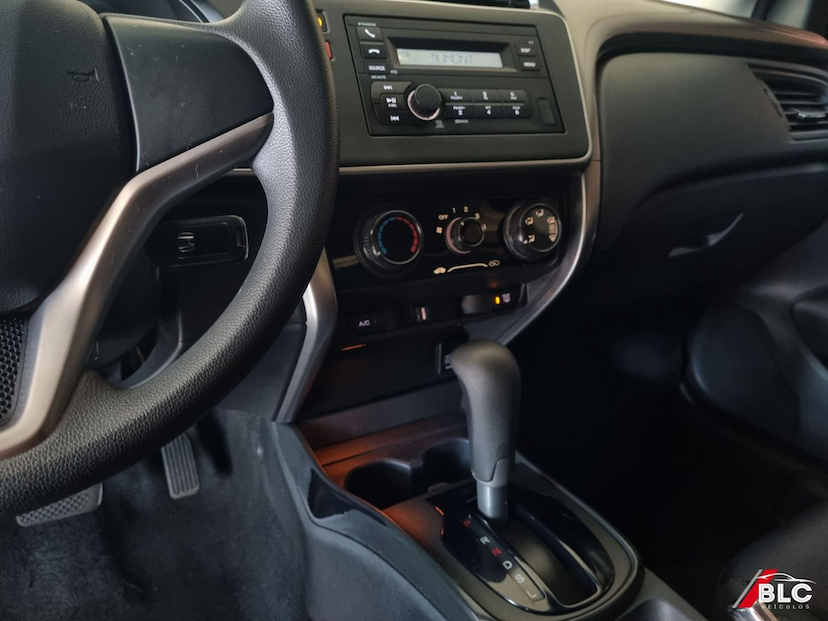 Foto do veículo HONDA CITY  LX CVT 2016 91.698 KM 71.900,00