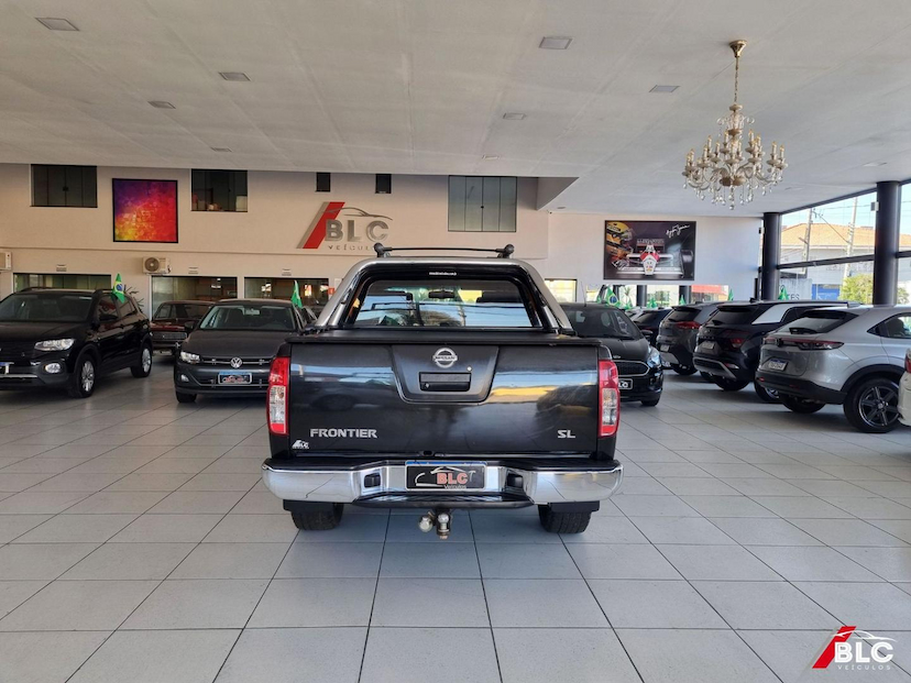 Foto do veículo NISSAN FRONTIER  SL 4X4 2014 163.171 KM 93.900,00