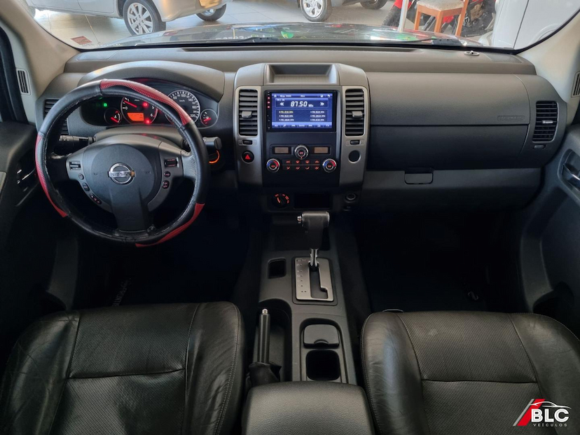 Foto do veículo NISSAN FRONTIER  SL 4X4 2014 163.171 KM 93.900,00