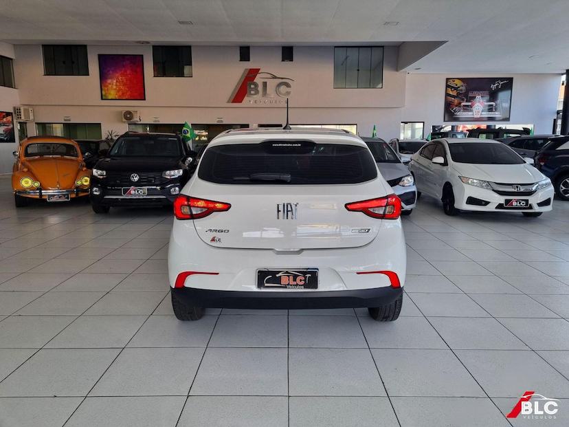 Foto do veículo FIAT ARGO  DRIVE 1.0 2026 24.689 KM 79.900,00