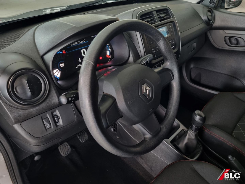 Foto do veículo RENAULT KWID  ZEN 2 2025 30.199 KM 58.900,00