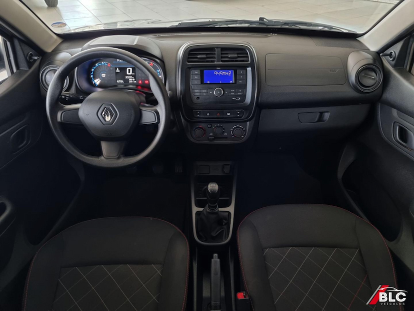 Foto do veículo RENAULT KWID  ZEN 2 2025 30.199 KM 58.900,00