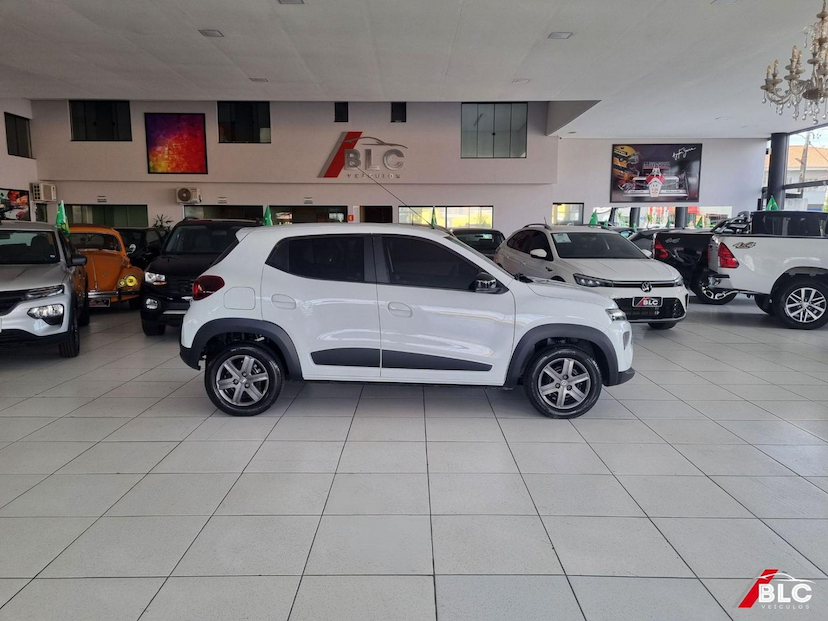 Foto do veículo RENAULT KWID  INTENS 2 2026 27.000 KM 67.900,00