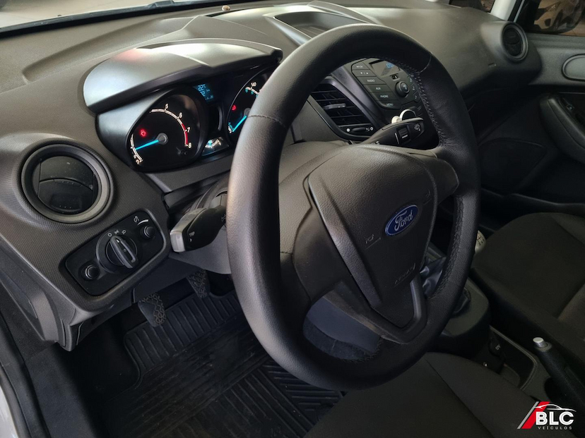 Foto do veículo FORD FIESTA  HA 1.5L SB 2016 166.251 KM 48.900,00