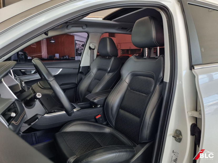 Foto do veículo CAOA CHERY TIGGO 8 TIGGO8 1.6TGDI 2022 84.350 KM 124.900,00