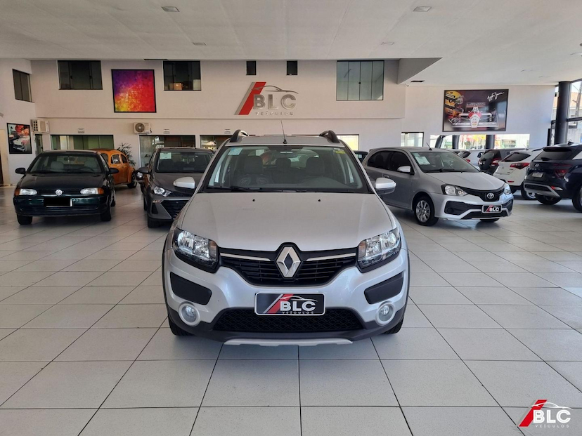 Foto do veículo RENAULT SANDERO  ST16RSCE 2019 164.899 KM 52.900,00