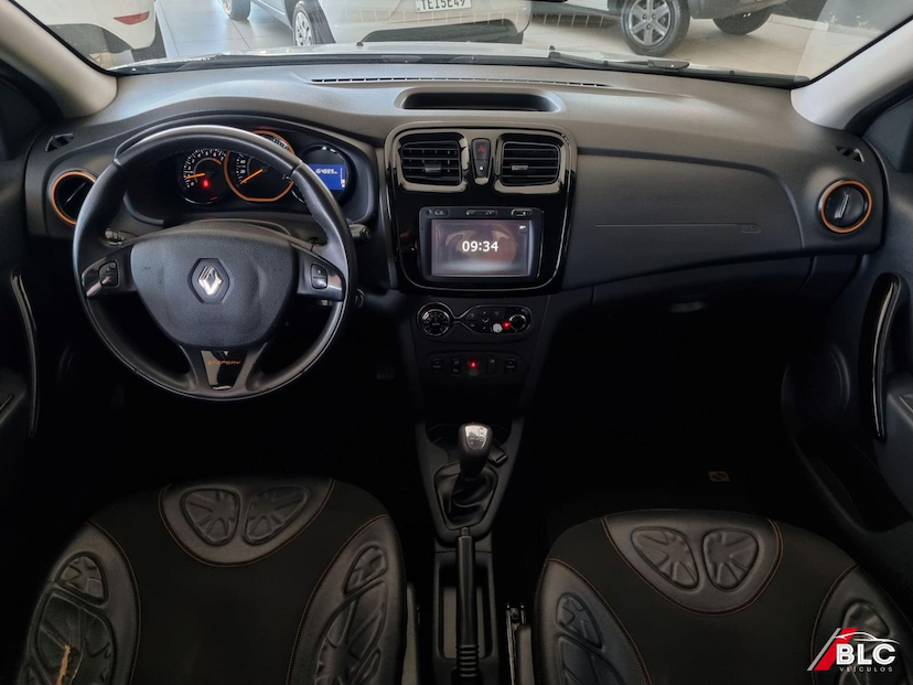 Foto do veículo RENAULT SANDERO  ST16RSCE 2019 164.899 KM 52.900,00