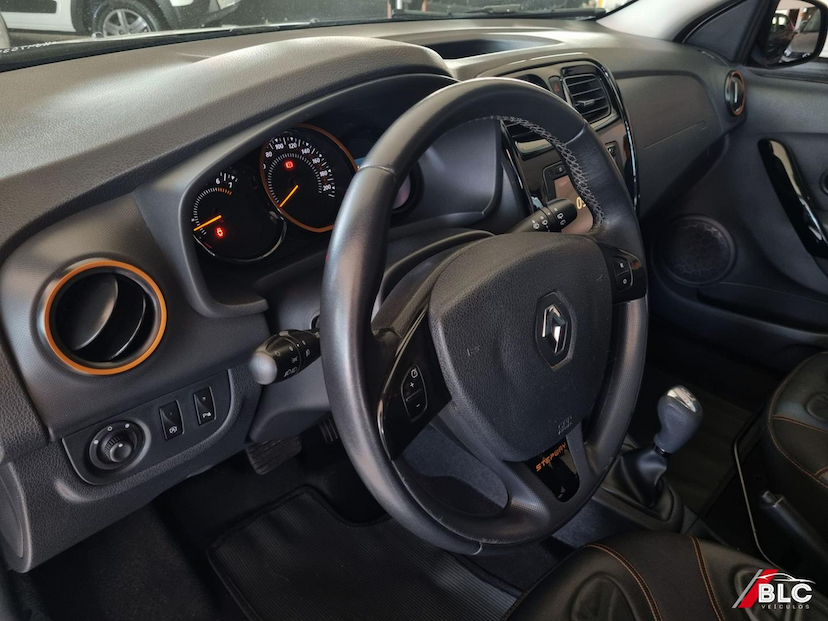 Foto do veículo RENAULT SANDERO  ST16RSCE 2019 164.899 KM 52.900,00