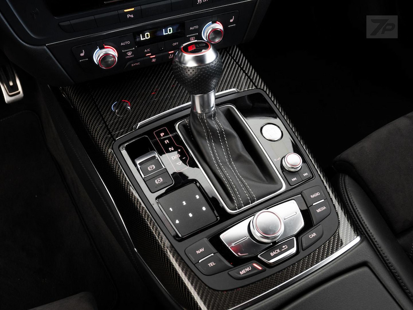 Foto do veículo AUDI RS6  AVANT 4.0TFSI 2014 38.650 KM 368.500,00