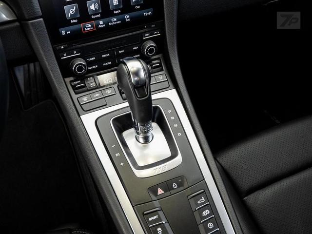 Foto do veículo PORSCHE 718  CAYMAN 2.0 300CV 2021 7.400 KM 515.000,00