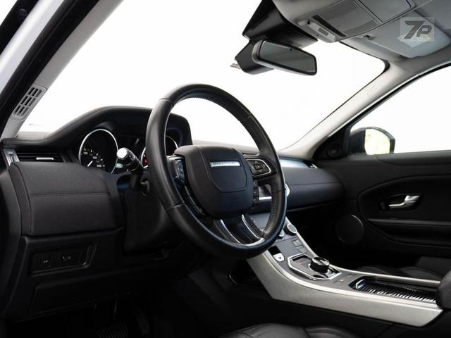 Foto do veículo LAND ROVER RANGE ROVER EVOQUE SE DYN 2017 63.400 KM 134.900,00