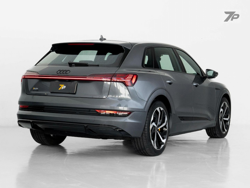 Foto do veículo AUDI E-TRON  PERFORMACE AUT 2023 16.855 KM 419.800,00