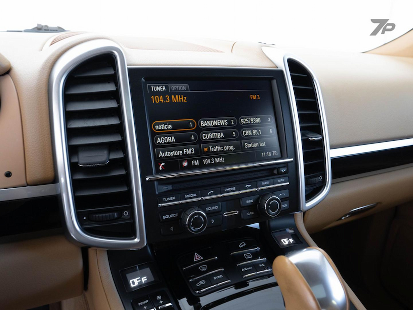 Foto do veículo PORSCHE CAYENNE  V6 2016 120.628 KM 209.000,00