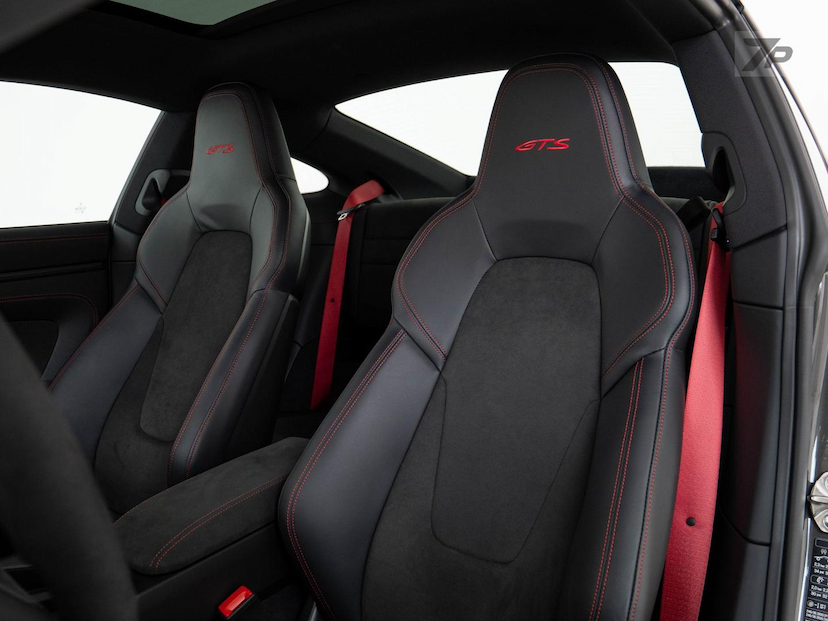 Foto do veículo PORSCHE 911  GTS 2024 1.847 KM 1.098.000,00