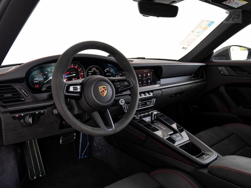 Foto do veículo PORSCHE 911  GTS 2024 1.847 KM 1.098.000,00