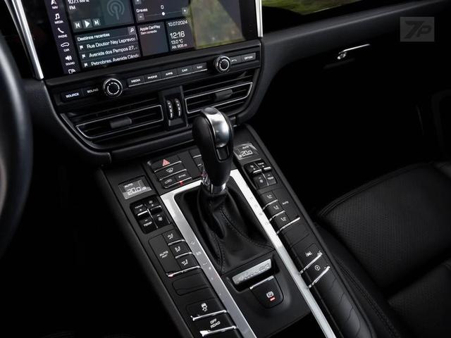Foto do veículo PORSCHE MACAN  S 2020 29.614 KM 469.000,00