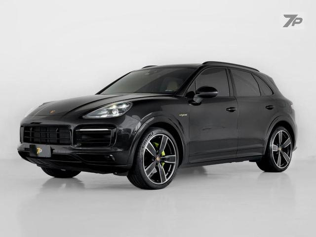 Foto do veículo PORSCHE CAYENNE  PHEV 2020 48.380 KM 449.000,00