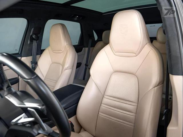 Foto do veículo PORSCHE CAYENNE  PHEV 2020 48.380 KM 449.000,00
