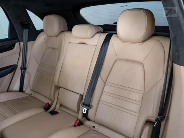 Foto do veículo PORSCHE CAYENNE  PHEV 2020 48.380 KM 449.000,00