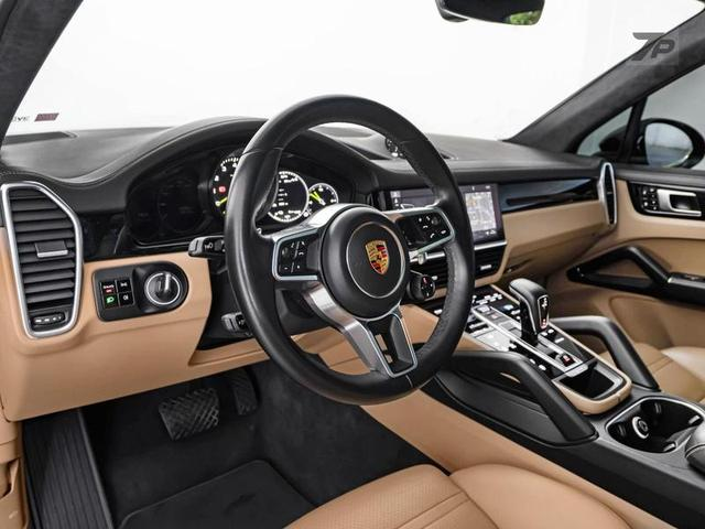 Foto do veículo PORSCHE CAYENNE  PHEV 2020 48.380 KM 449.000,00