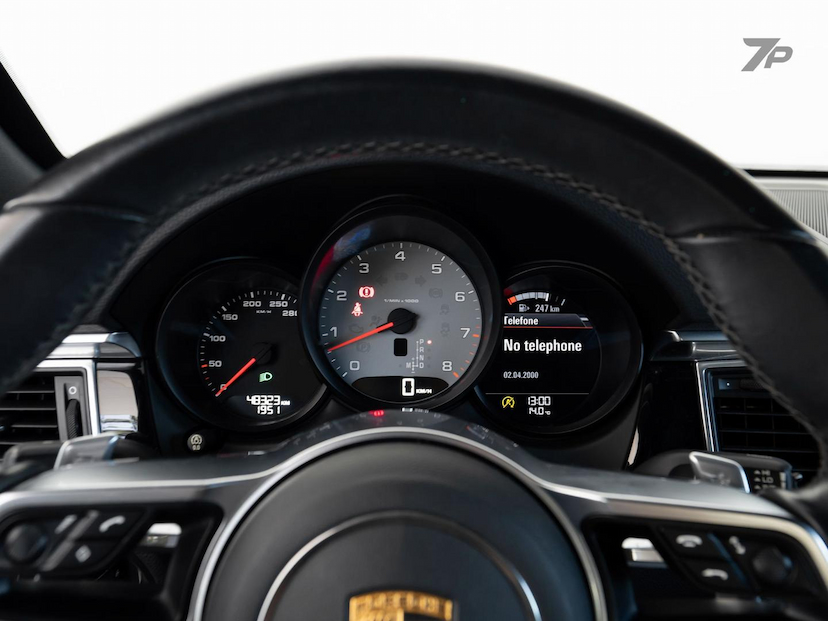 Foto do veículo PORSCHE MACAN  S 3.0 BI TURBO 2015 48.332 KM 274.500,00