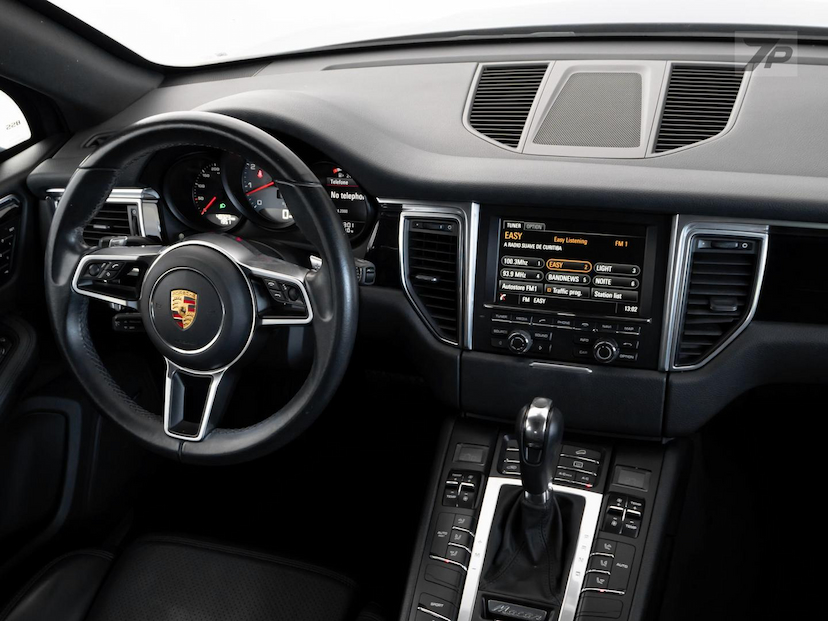 Foto do veículo PORSCHE MACAN  S 3.0 BI TURBO 2015 48.332 KM 274.500,00