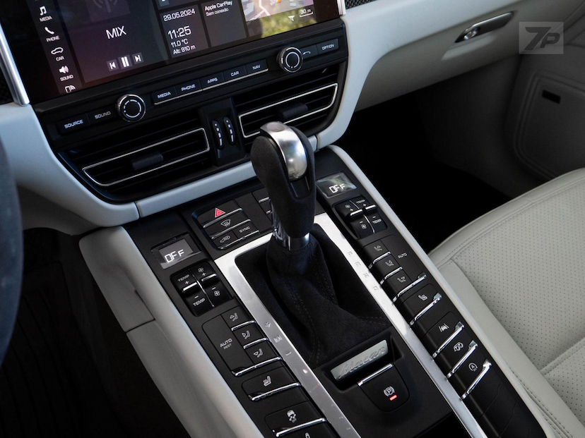 Foto do veículo PORSCHE MACAN MACAN GTS 2.9 BI-TURBO 2021 26.869 KM 520.000,00