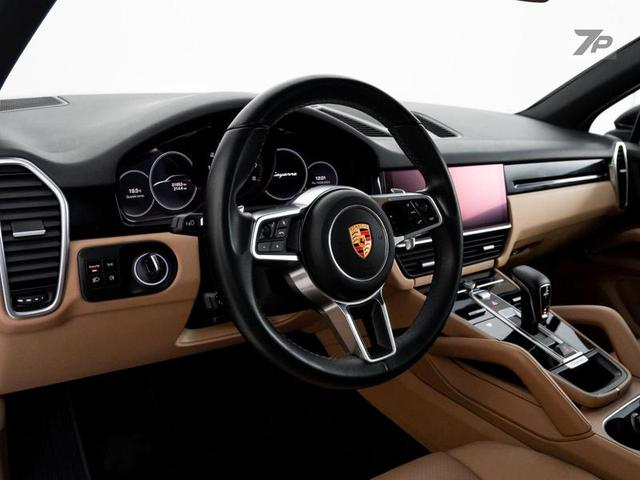 Foto do veículo PORSCHE CAYENNE  V6 2019 61.650 KM 368.500,00