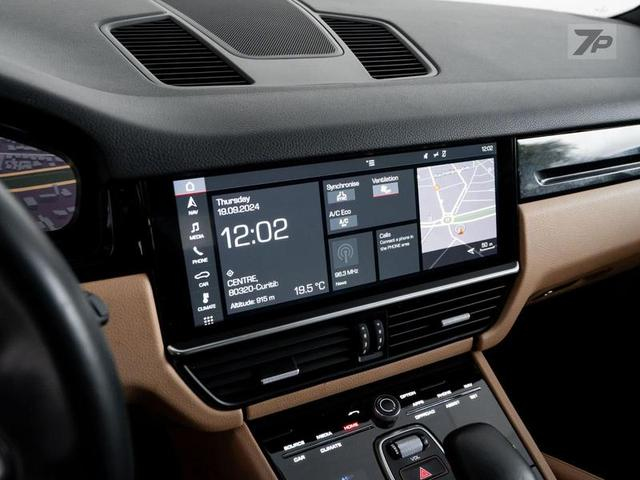 Foto do veículo PORSCHE CAYENNE  V6 2019 61.650 KM 368.500,00