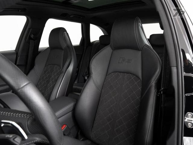 Foto do veículo AUDI RS4  AVANT 2.9TFSI TIPTRONIC QUATTRO 2021 26.307 KM 509.000,00