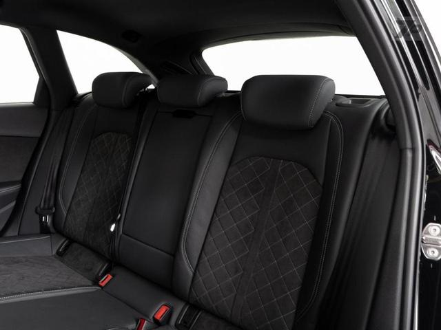 Foto do veículo AUDI RS4  AVANT 2.9TFSI TIPTRONIC QUATTRO 2021 26.307 KM 509.000,00