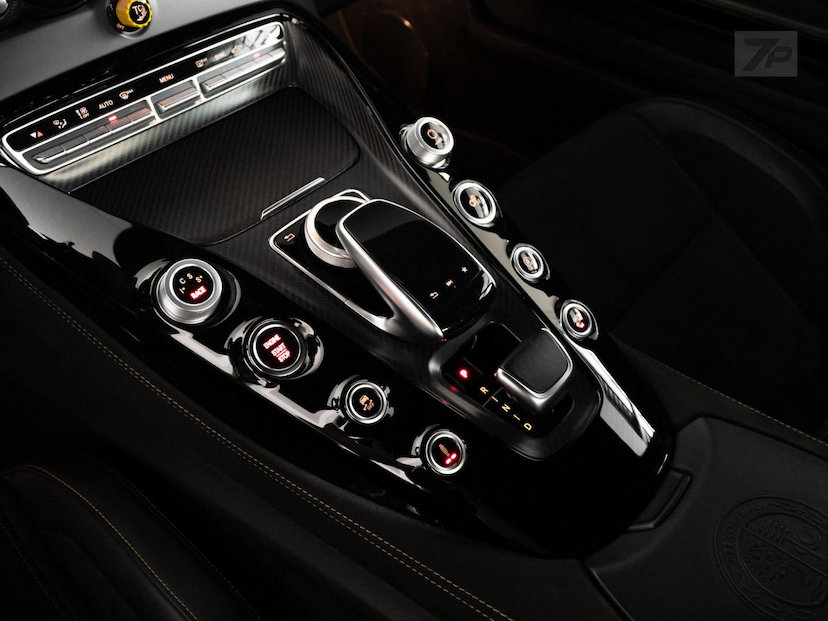 Foto do veículo MERCEDES-BENZ AMG GT  R 2018 15.358 KM 1.390.000,00