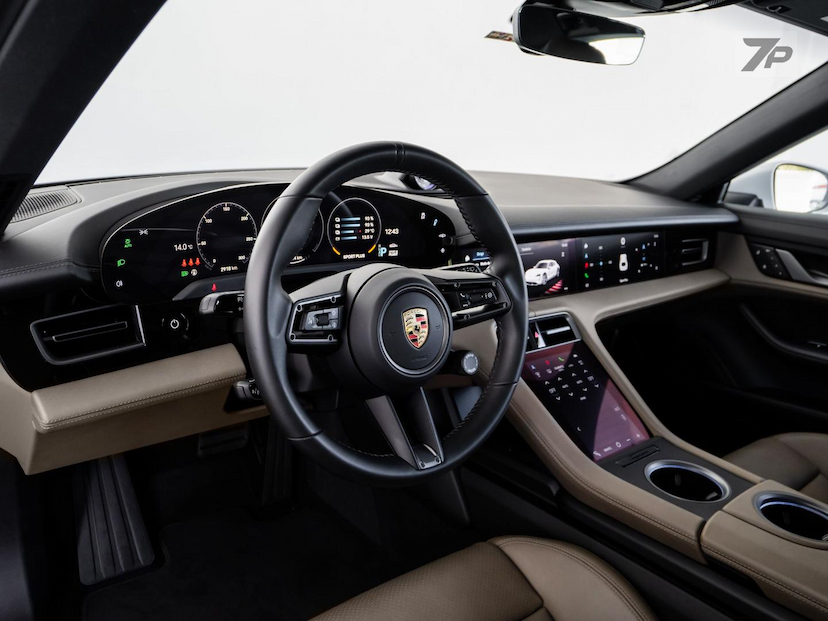 Foto do veículo PORSCHE TAYCAN  4 CROSS TURISMO (ELÉTRICO) 2023 3.010 KM 639.000,00